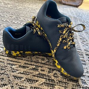 NoBull Navy Radial Trainers W 10 M 8.5